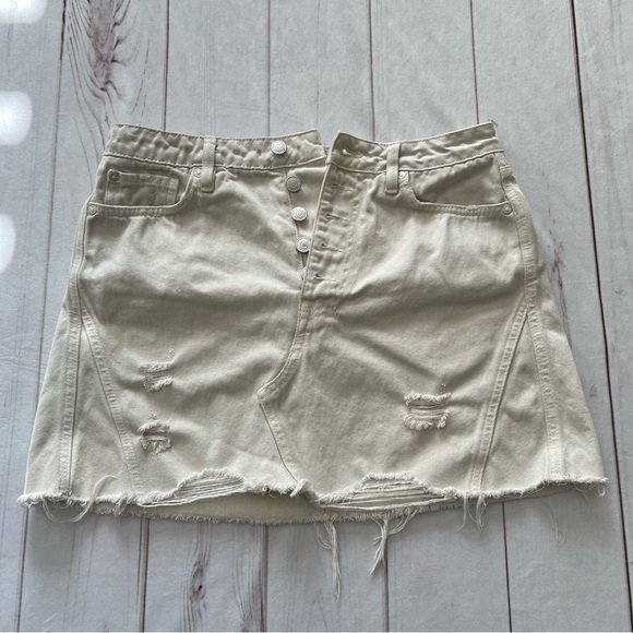 We The Free Women's Khaki Denim Mini Skirt Size 30 Casual Distressed Frayed Hem - Picture 14 of 14